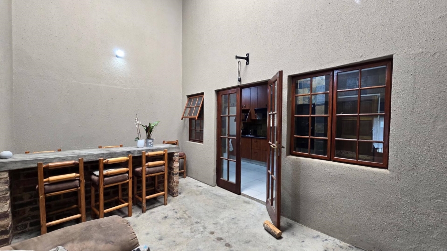 4 Bedroom Property for Sale in Nimrod Park Gauteng