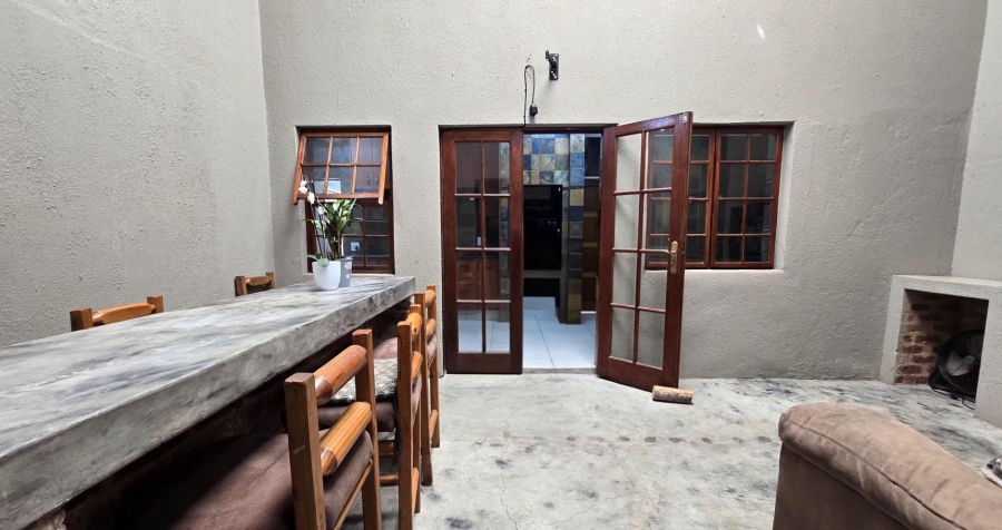 4 Bedroom Property for Sale in Nimrod Park Gauteng