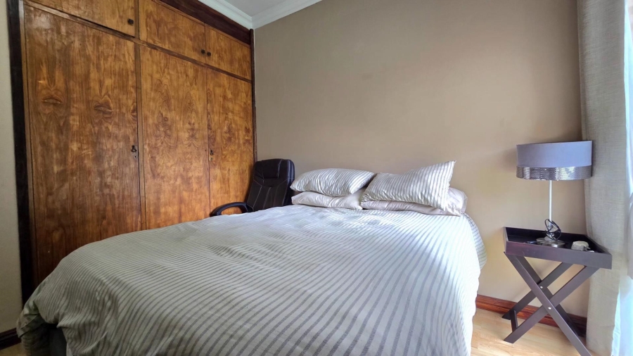 4 Bedroom Property for Sale in Nimrod Park Gauteng