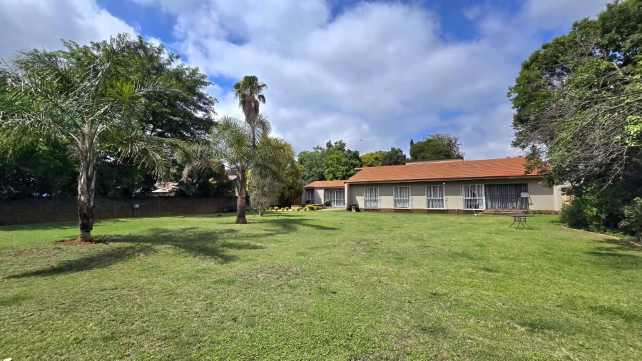 4 Bedroom Property for Sale in Nimrod Park Gauteng