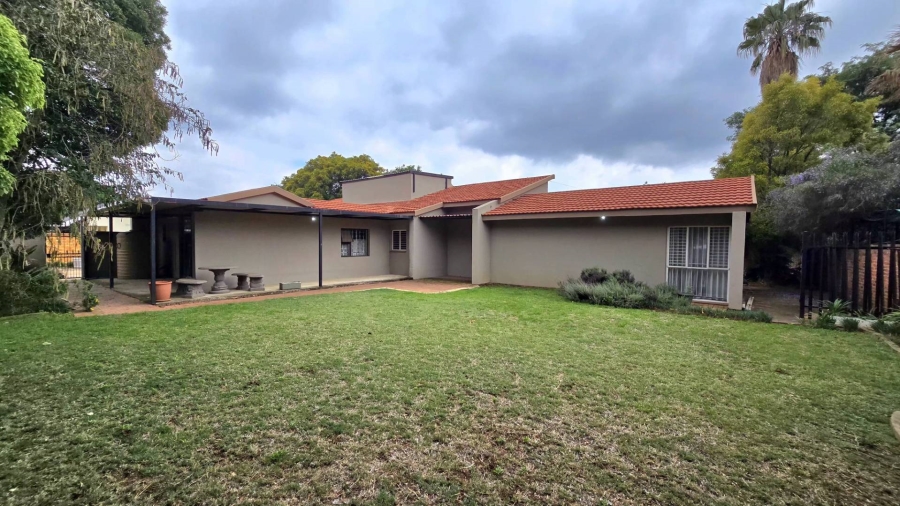 4 Bedroom Property for Sale in Nimrod Park Gauteng