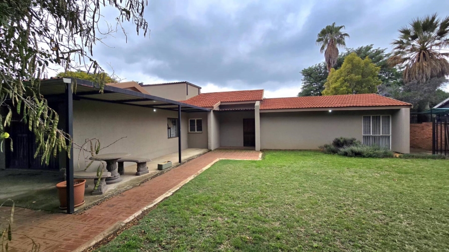 4 Bedroom Property for Sale in Nimrod Park Gauteng