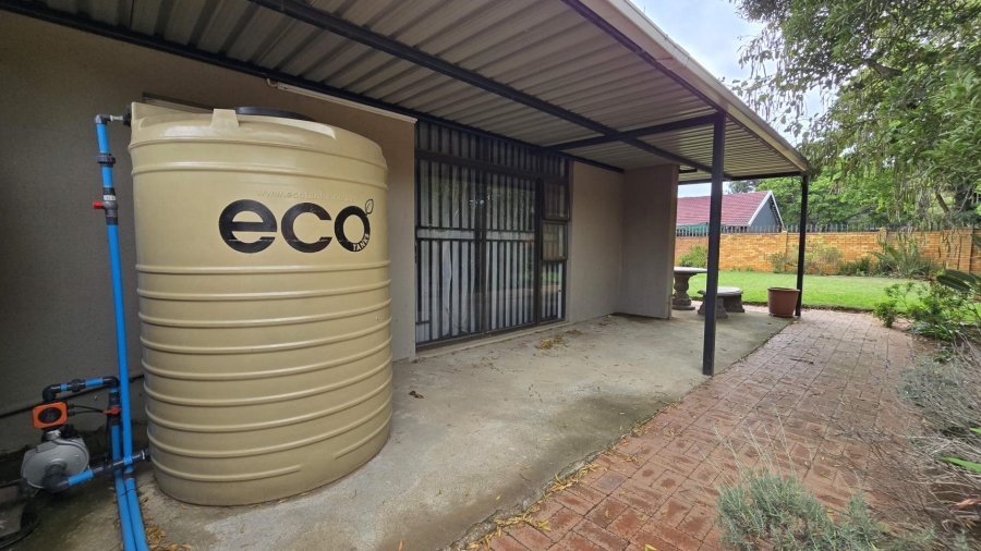 4 Bedroom Property for Sale in Nimrod Park Gauteng