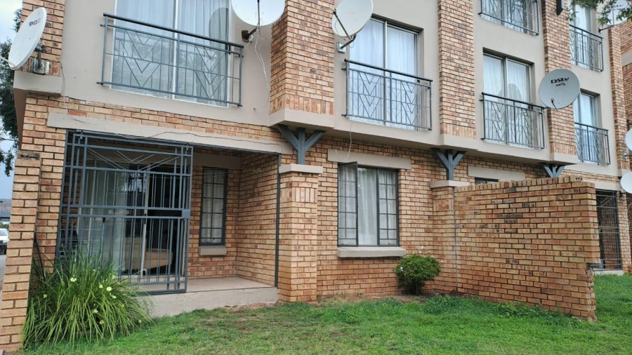 2 Bedroom Property for Sale in Karenpark Gauteng