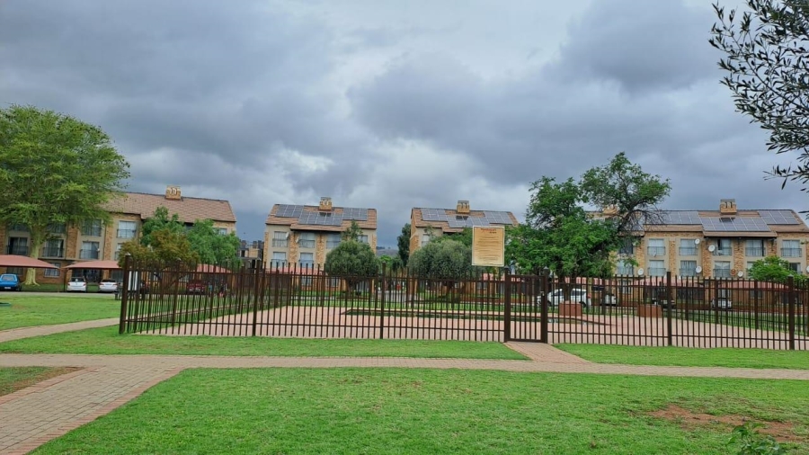 2 Bedroom Property for Sale in Karenpark Gauteng