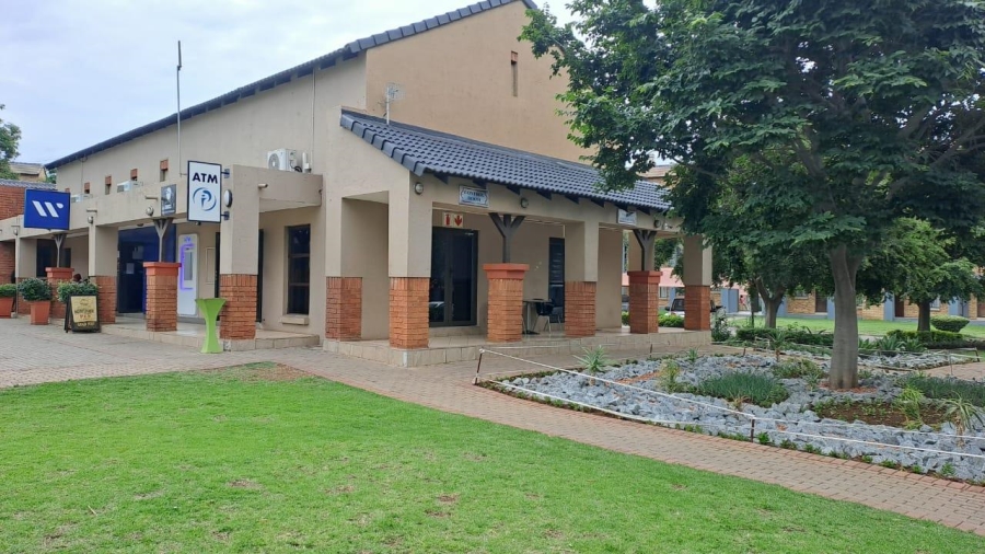 2 Bedroom Property for Sale in Karenpark Gauteng