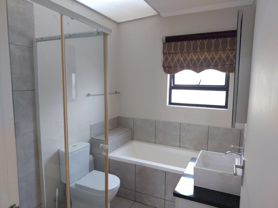 3 Bedroom Property for Sale in Lonehill Gauteng