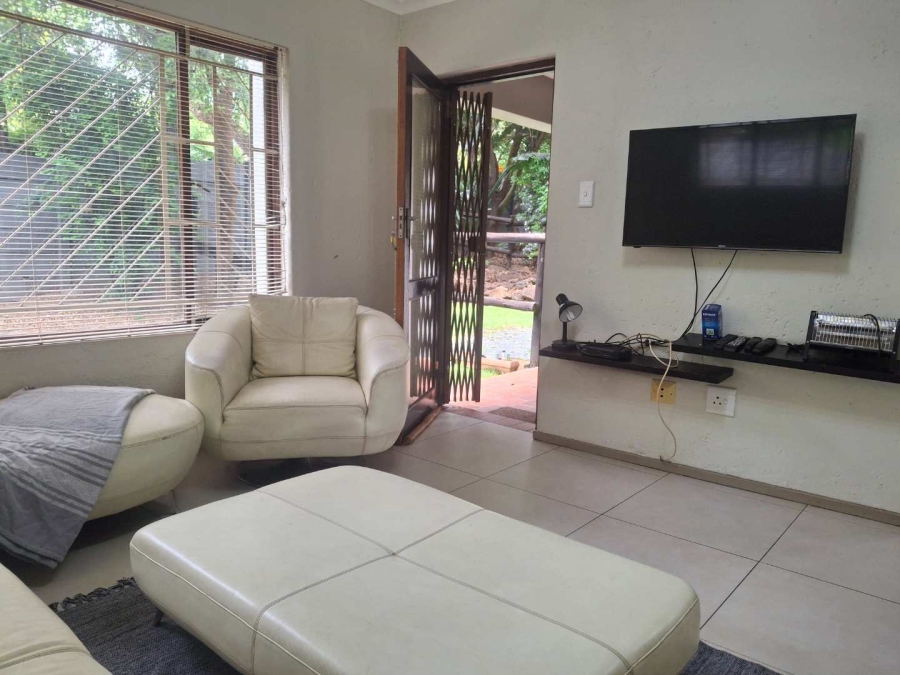 To Let 1 Bedroom Property for Rent in Benmore Gardens Gauteng