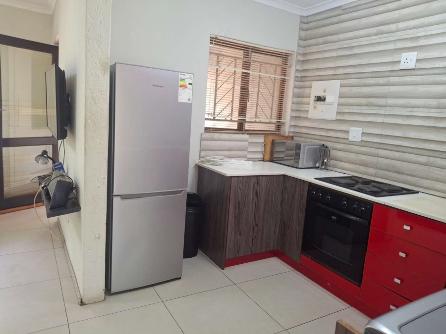 To Let 1 Bedroom Property for Rent in Benmore Gardens Gauteng