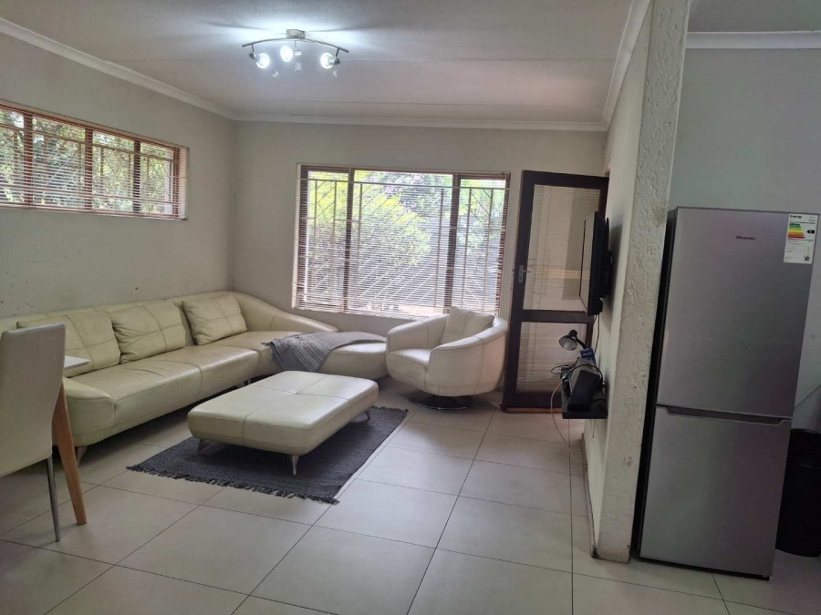 To Let 1 Bedroom Property for Rent in Benmore Gardens Gauteng
