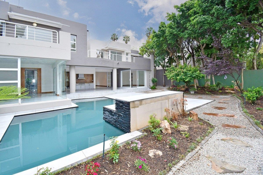 To Let 6 Bedroom Property for Rent in Sandhurst Gauteng