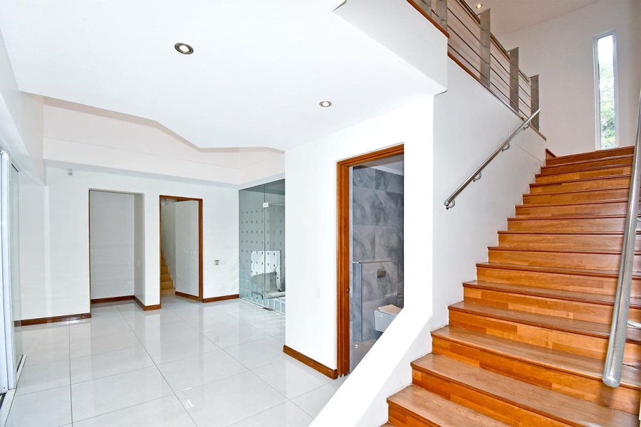 To Let 6 Bedroom Property for Rent in Sandhurst Gauteng