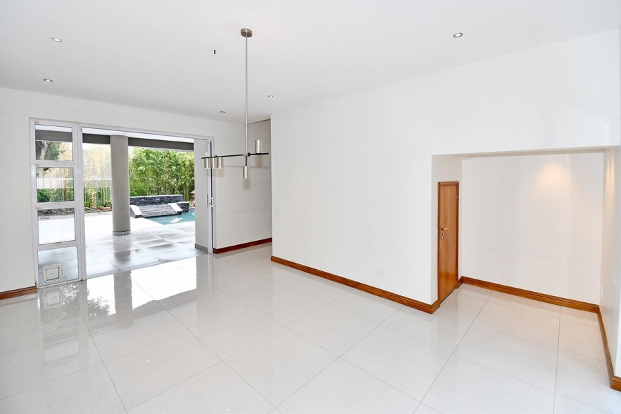 To Let 6 Bedroom Property for Rent in Sandhurst Gauteng