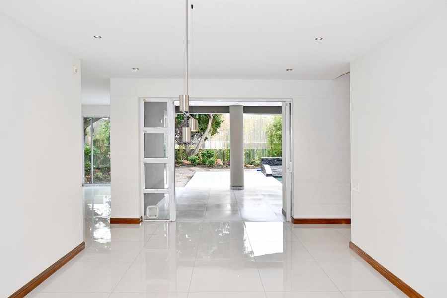 To Let 6 Bedroom Property for Rent in Sandhurst Gauteng