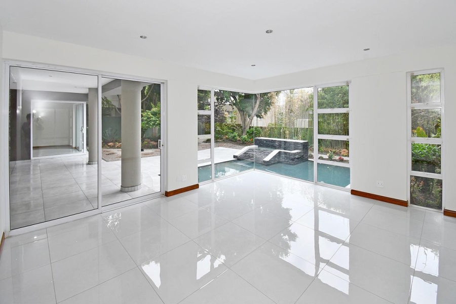 To Let 6 Bedroom Property for Rent in Sandhurst Gauteng