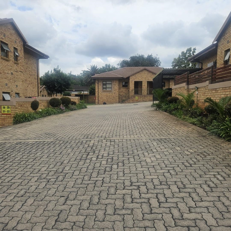 2 Bedroom Property for Sale in Ferndale Gauteng
