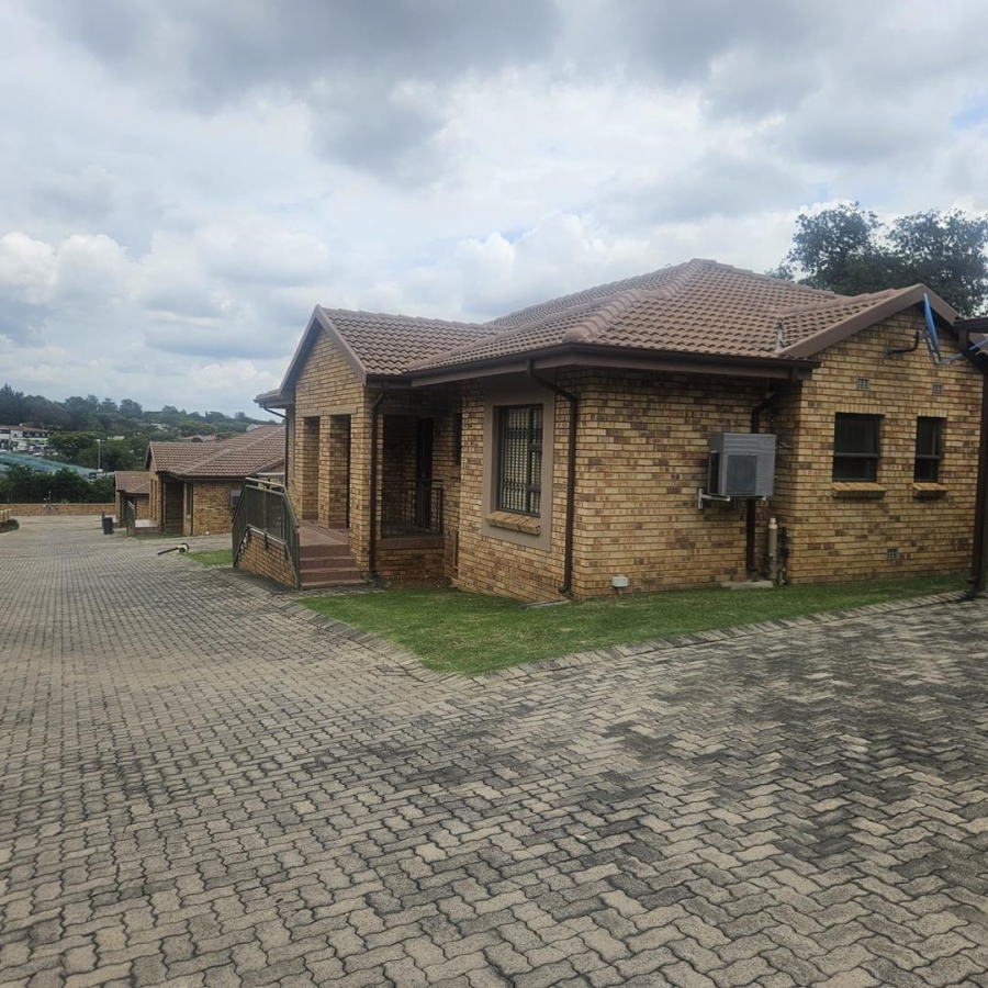 2 Bedroom Property for Sale in Ferndale Gauteng