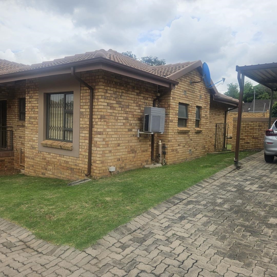 2 Bedroom Property for Sale in Ferndale Gauteng