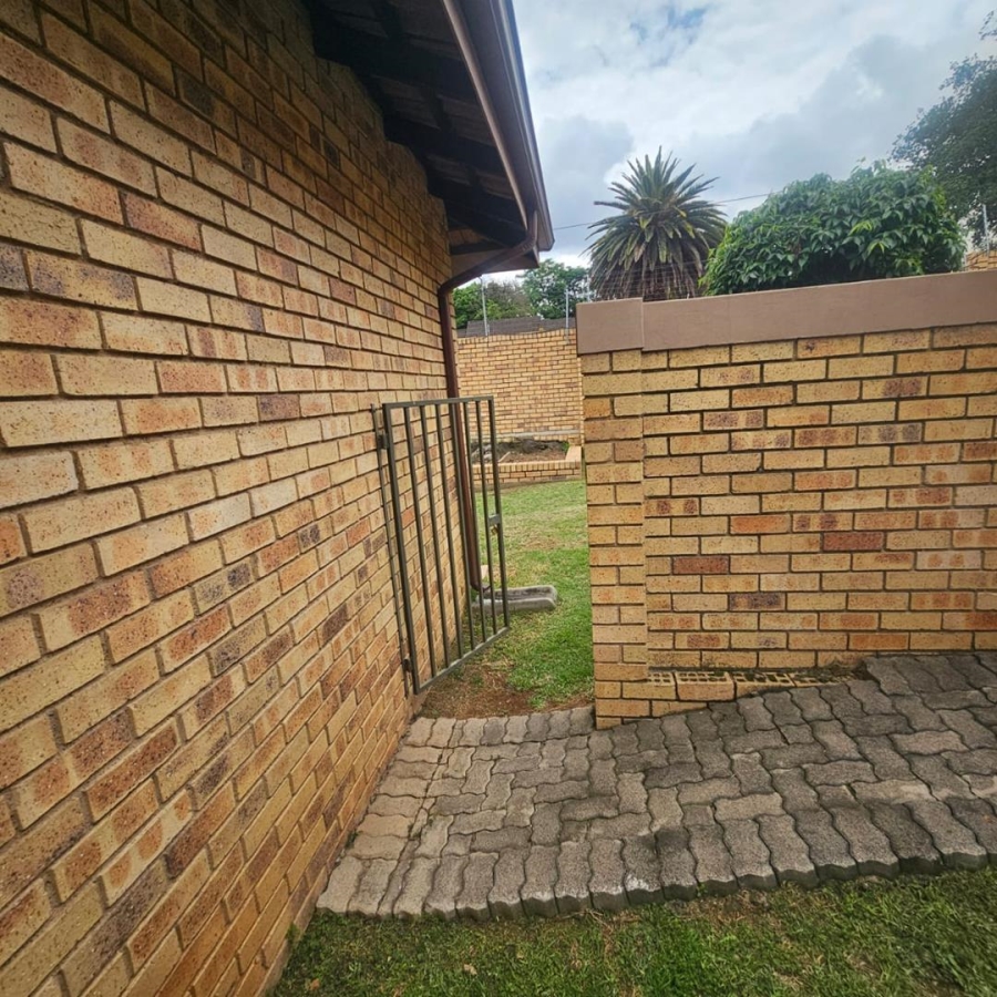 2 Bedroom Property for Sale in Ferndale Gauteng