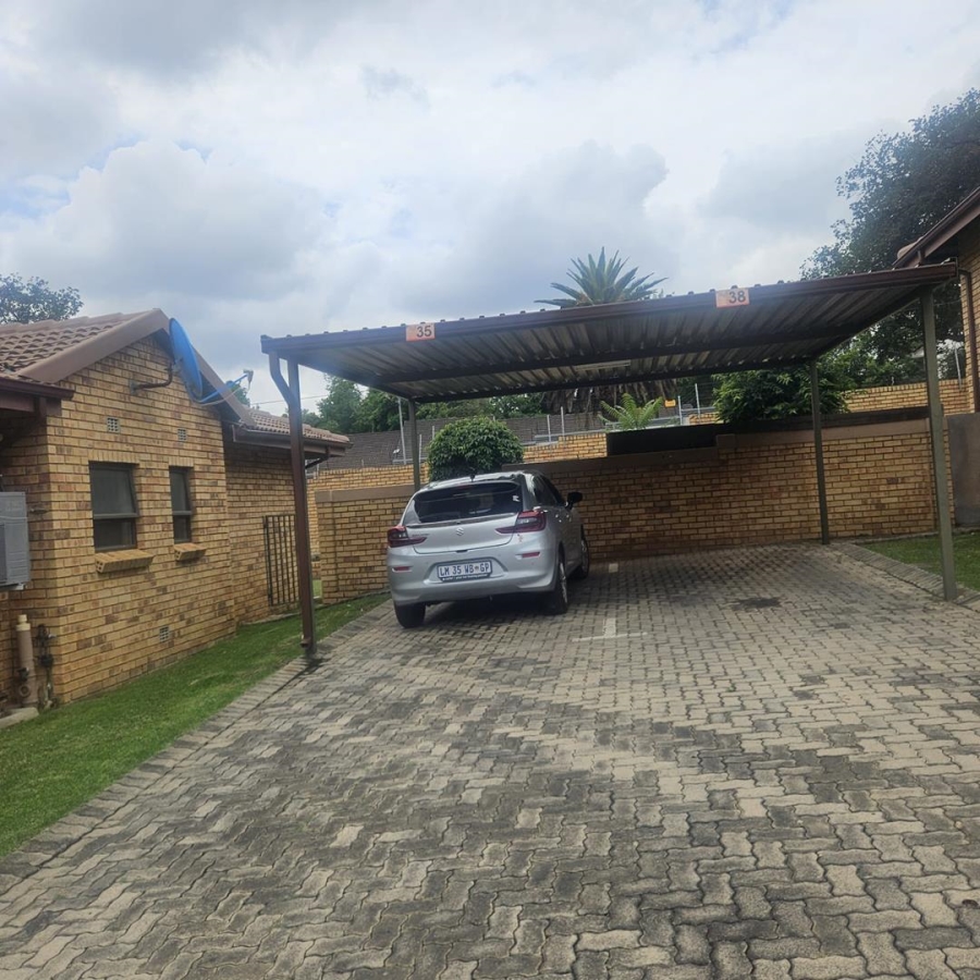 2 Bedroom Property for Sale in Ferndale Gauteng