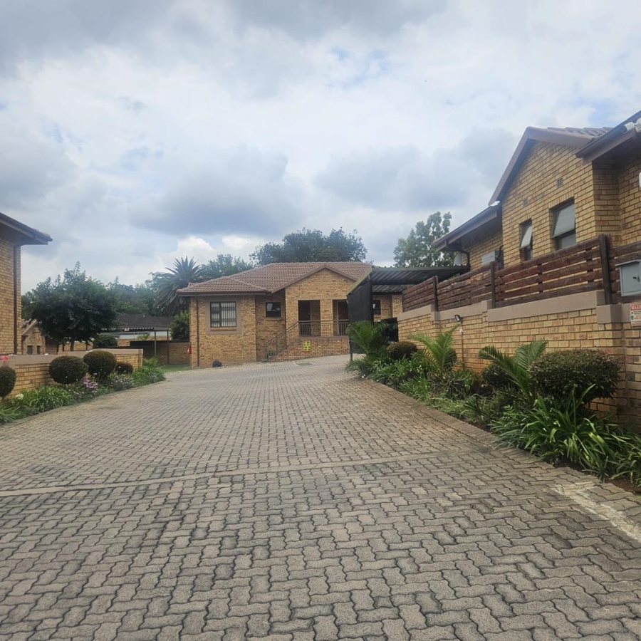 2 Bedroom Property for Sale in Ferndale Gauteng