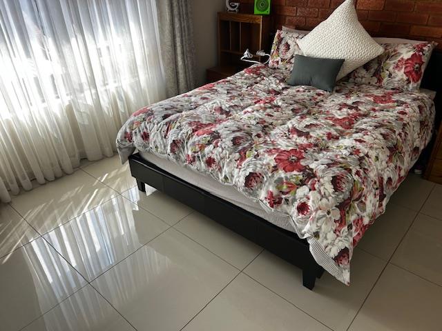 2 Bedroom Property for Sale in Florentia Gauteng