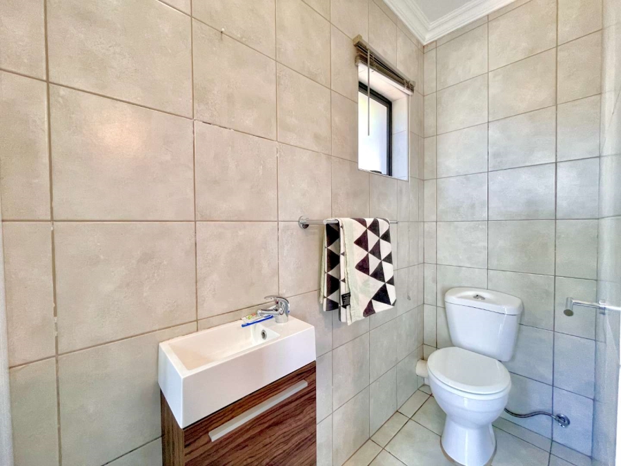 To Let 4 Bedroom Property for Rent in Hazeldean Gauteng