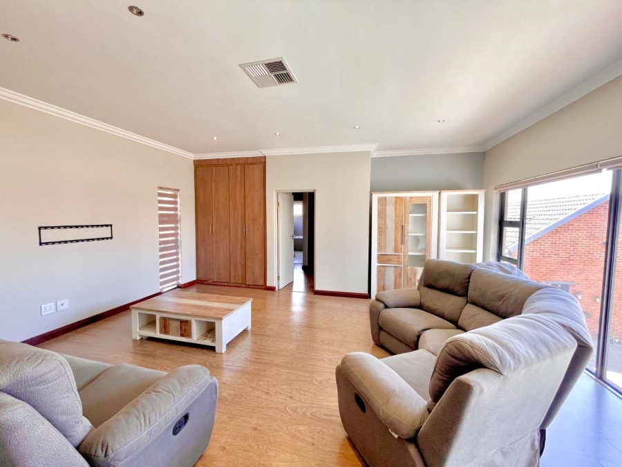 To Let 4 Bedroom Property for Rent in Hazeldean Gauteng