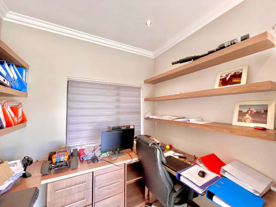 To Let 4 Bedroom Property for Rent in Hazeldean Gauteng