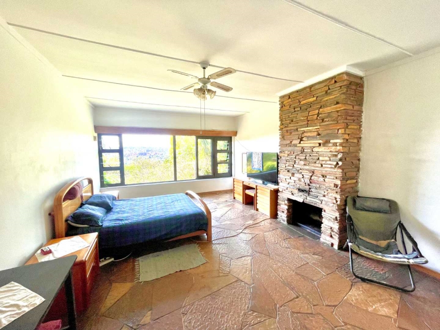 6 Bedroom Property for Sale in Muckleneuk Gauteng