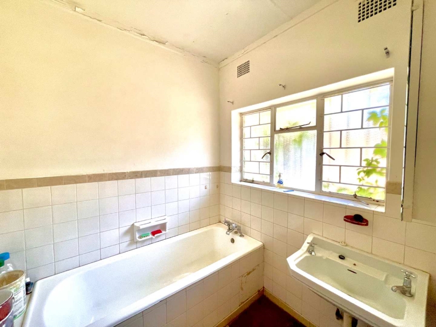 6 Bedroom Property for Sale in Muckleneuk Gauteng