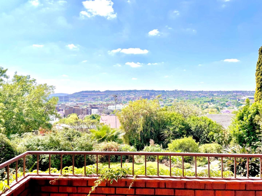 6 Bedroom Property for Sale in Muckleneuk Gauteng