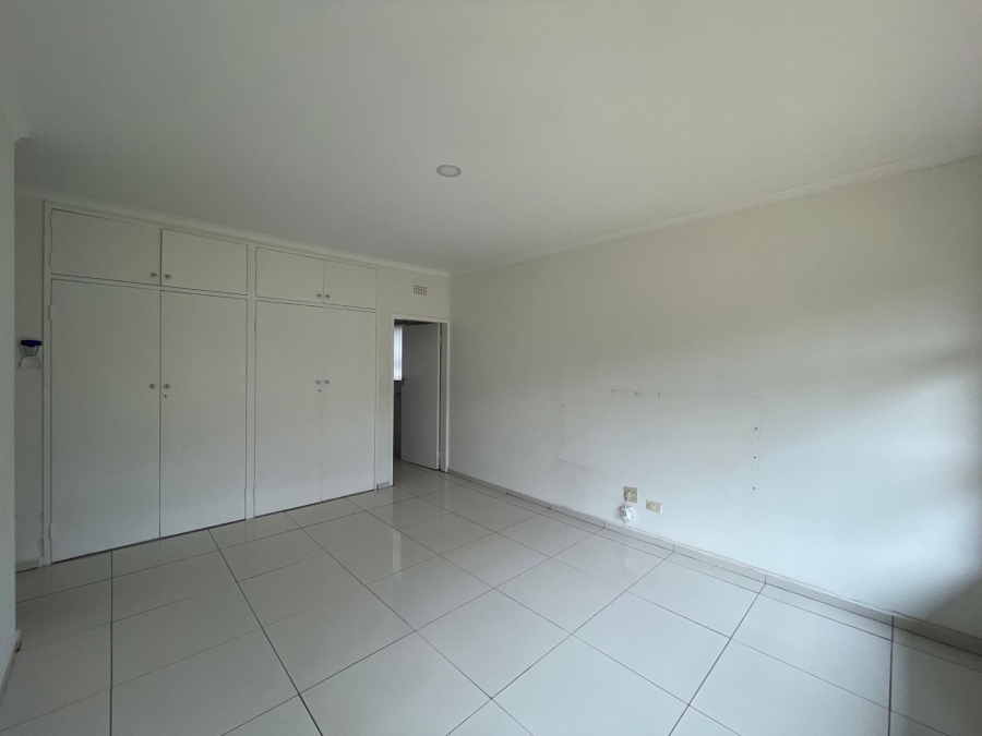 To Let 4 Bedroom Property for Rent in Florida Glen Gauteng