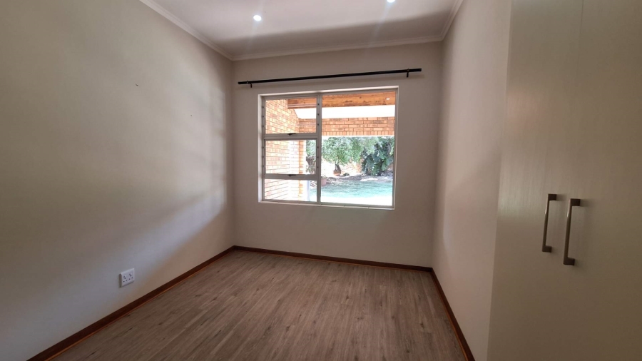 To Let 3 Bedroom Property for Rent in Northcliff Gauteng