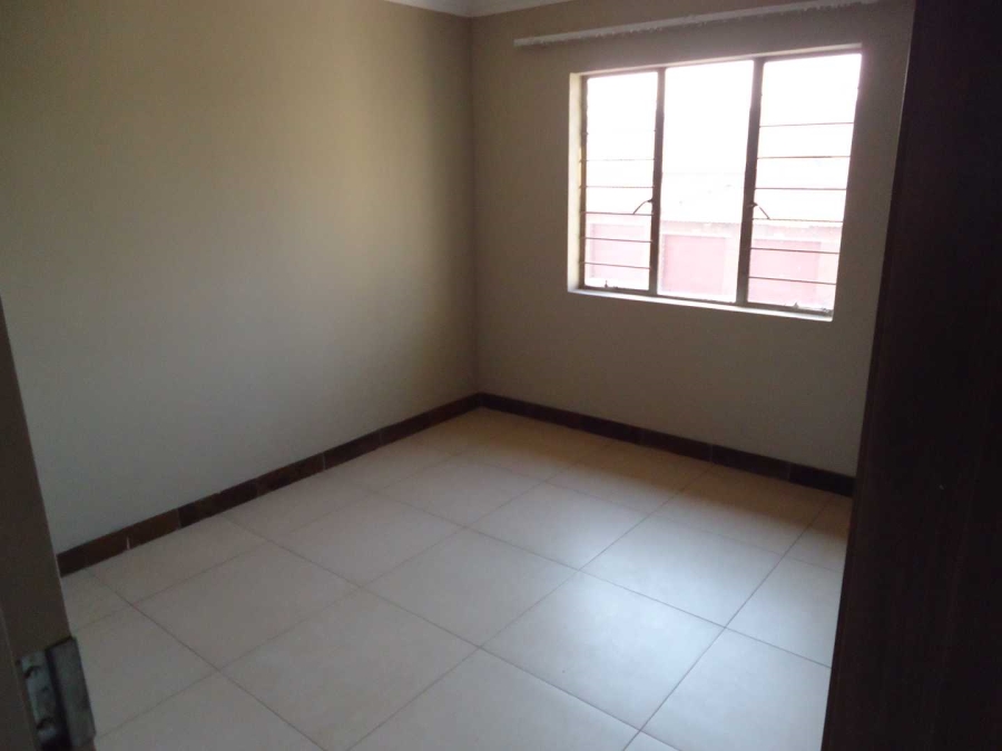 To Let 2 Bedroom Property for Rent in Andeon Gauteng