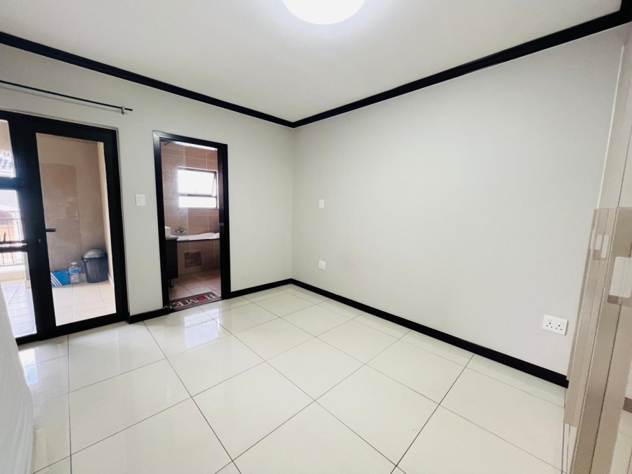 To Let 1 Bedroom Property for Rent in Fourways Gauteng