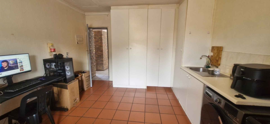 1 Bedroom Property for Sale in Riviera Gauteng