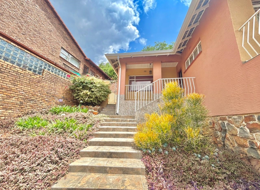 3 Bedroom Property for Sale in Glenvista Gauteng