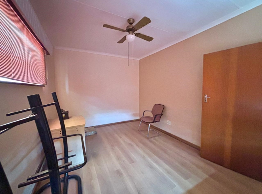 3 Bedroom Property for Sale in Glenvista Gauteng