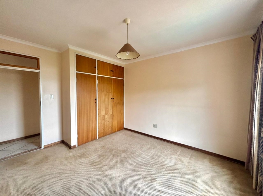 3 Bedroom Property for Sale in Glenvista Gauteng