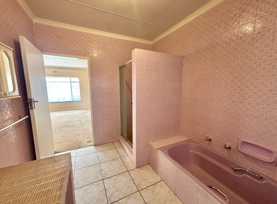 3 Bedroom Property for Sale in Glenvista Gauteng