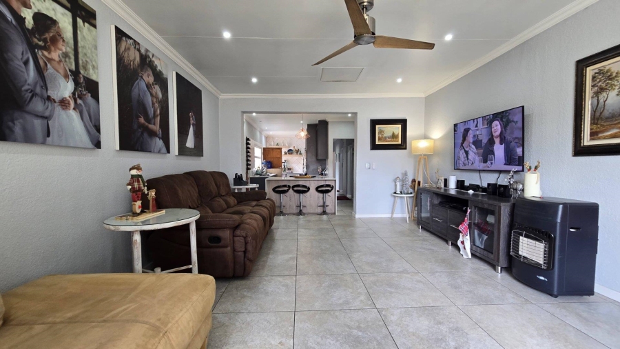 4 Bedroom Property for Sale in Verwoerdpark Gauteng