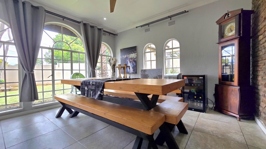 4 Bedroom Property for Sale in Verwoerdpark Gauteng