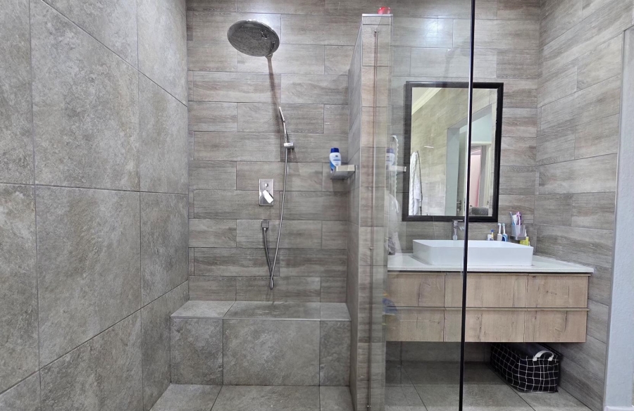 4 Bedroom Property for Sale in Verwoerdpark Gauteng