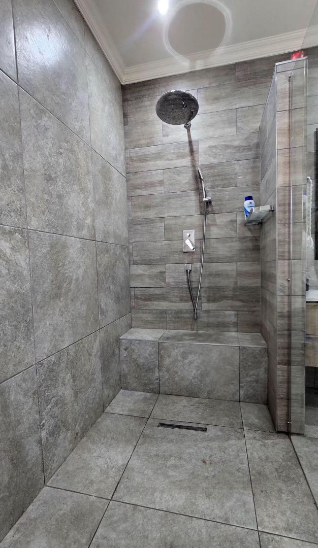 4 Bedroom Property for Sale in Verwoerdpark Gauteng