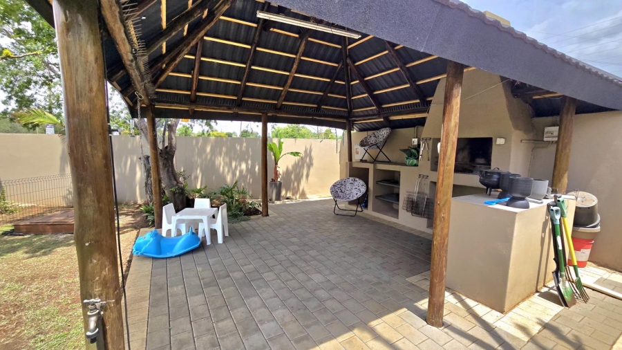 4 Bedroom Property for Sale in Verwoerdpark Gauteng