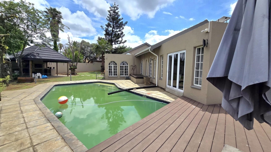 4 Bedroom Property for Sale in Verwoerdpark Gauteng