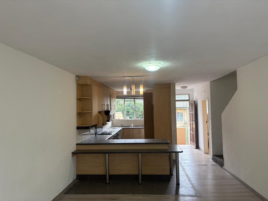 3 Bedroom Property for Sale in Mondeor Gauteng