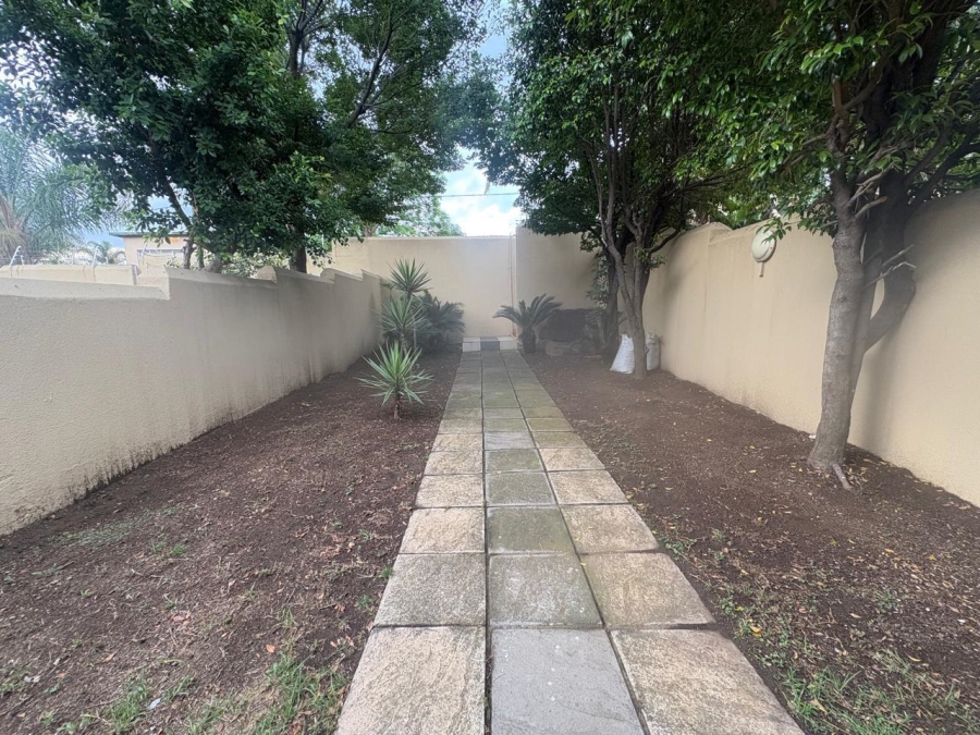 3 Bedroom Property for Sale in Mondeor Gauteng
