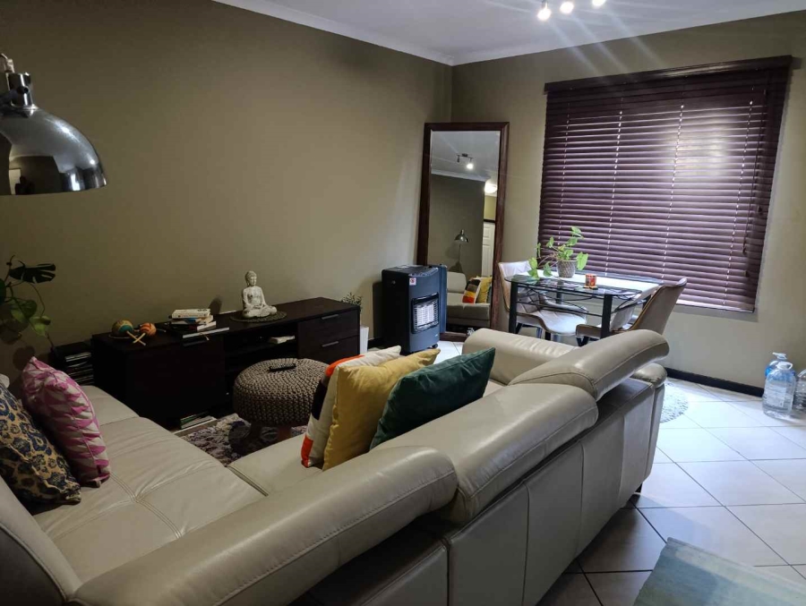 2 Bedroom Property for Sale in The Reeds Gauteng